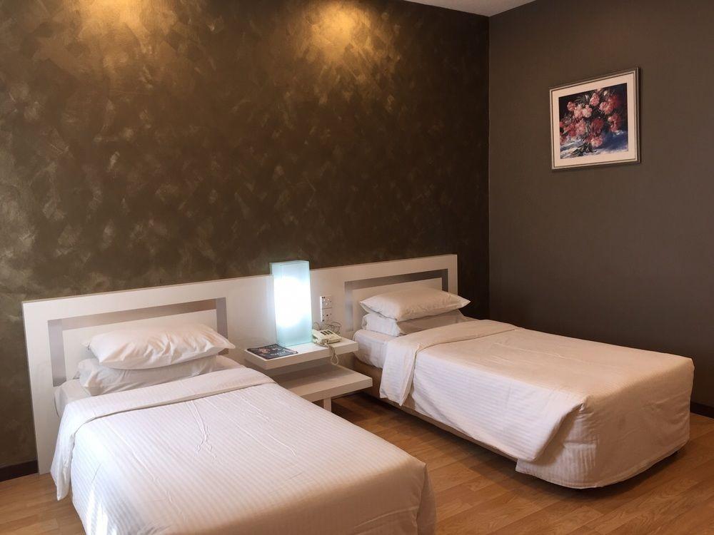 Oyo 232 The Suraya Hotel Kuantan Eksteriør billede