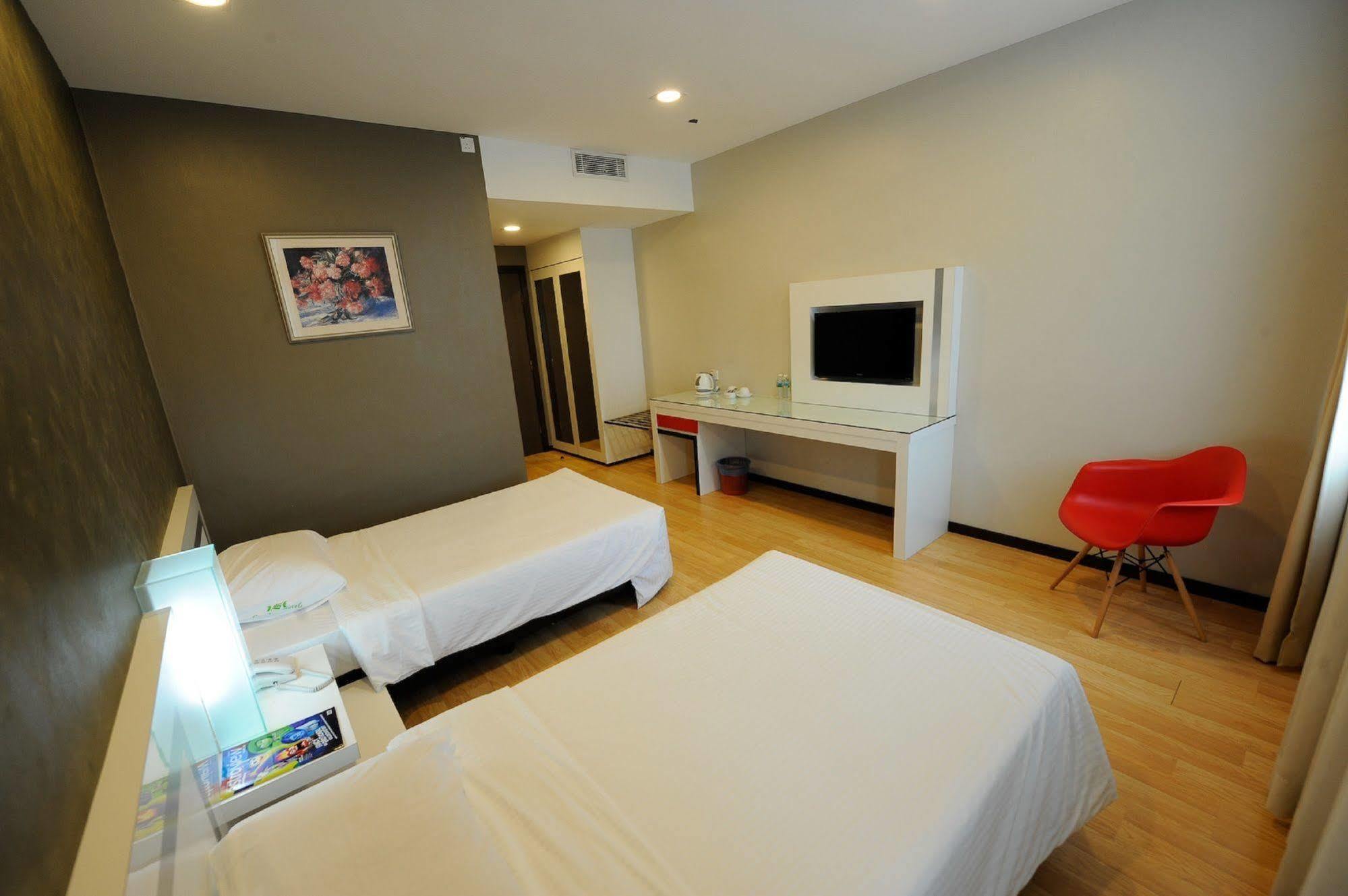 Oyo 232 The Suraya Hotel Kuantan Eksteriør billede