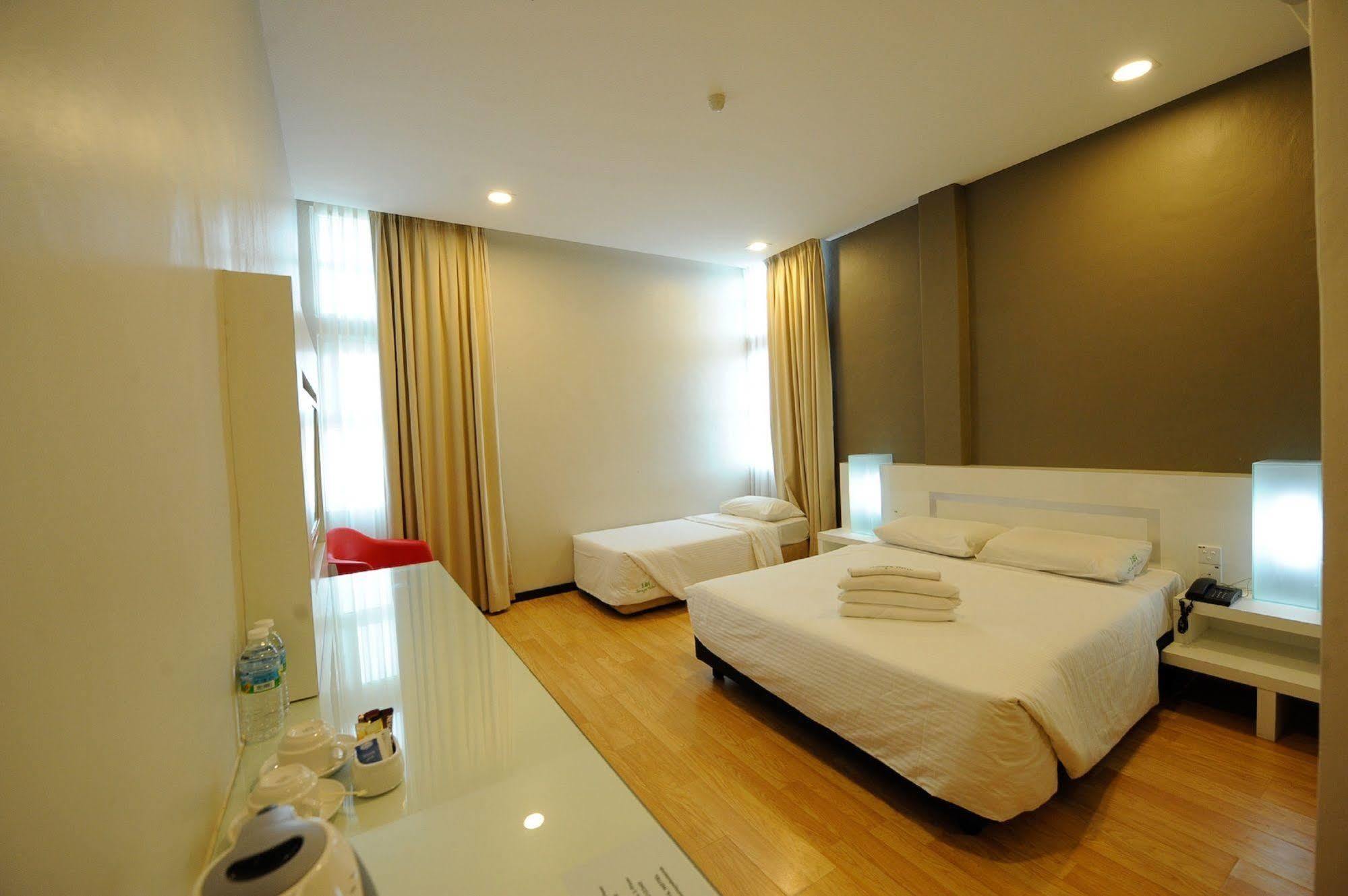 Oyo 232 The Suraya Hotel Kuantan Eksteriør billede