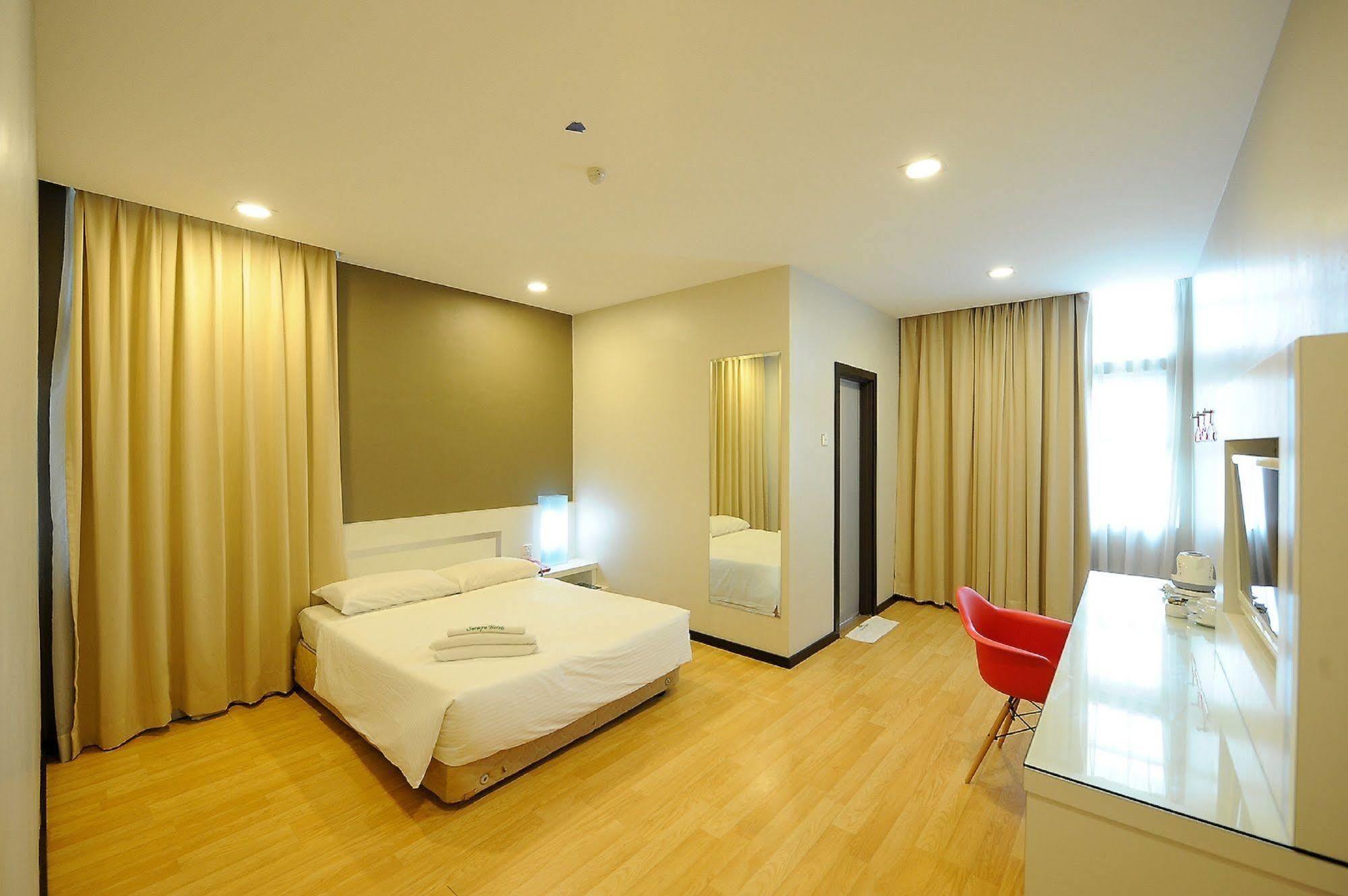 Oyo 232 The Suraya Hotel Kuantan Eksteriør billede